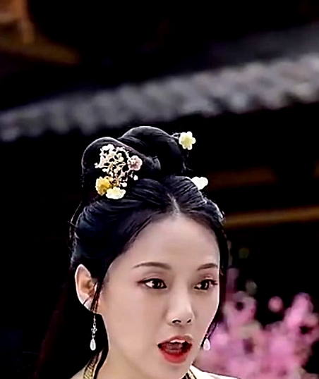 神醫(yī)娘親：父王今日認(rèn)錯(cuò)了么