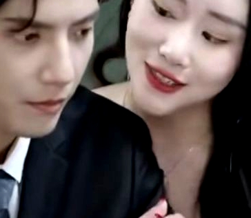 離婚后，前妻她帶球跑了