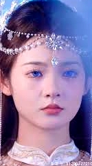 偏執(zhí)大佬的病嬌小撩精